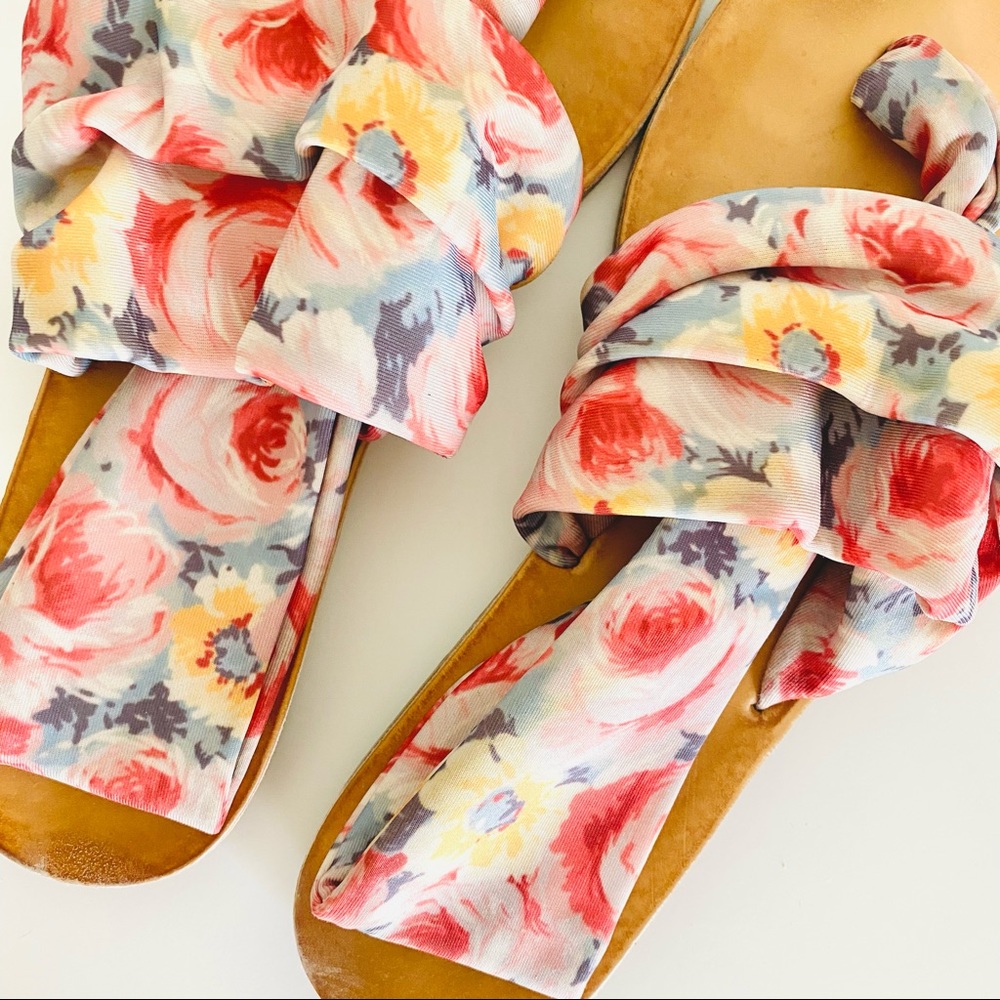 Dirty Laundry Floral Print Sandals View 4